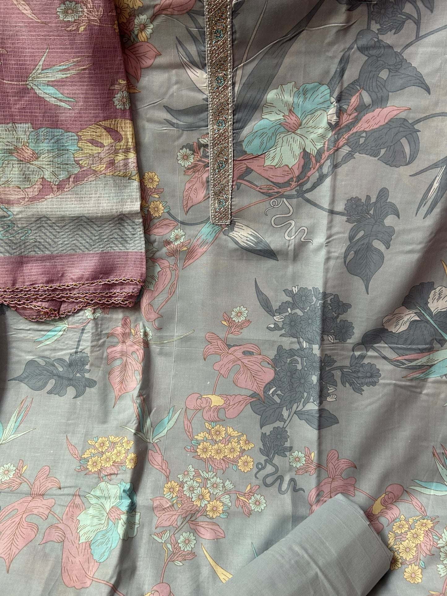 GREY COTTON SUIT WITH DIGITAL PRINT
