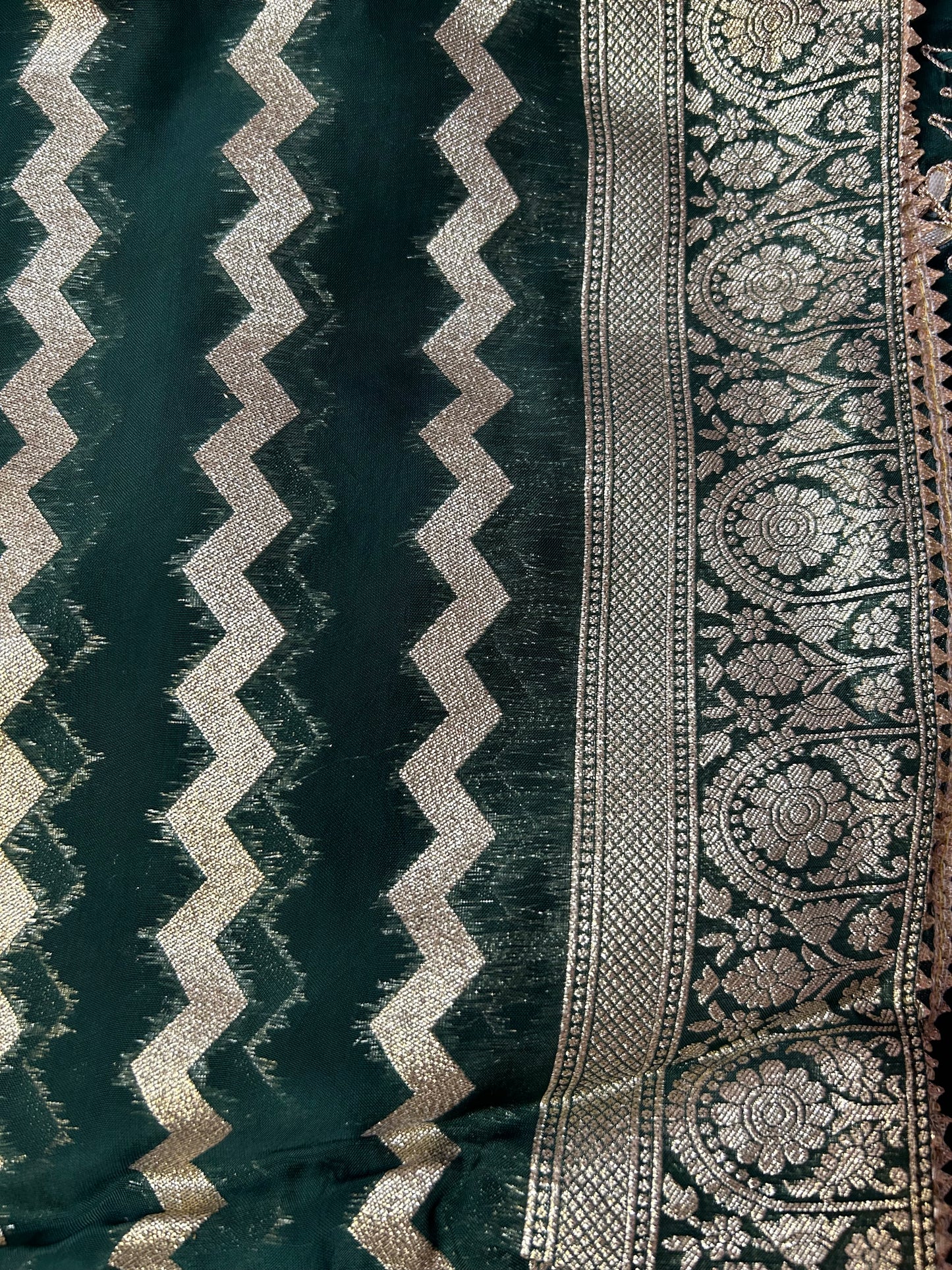 GREEN CHANDERI SILK SUIT WITH CHAMKI WORK