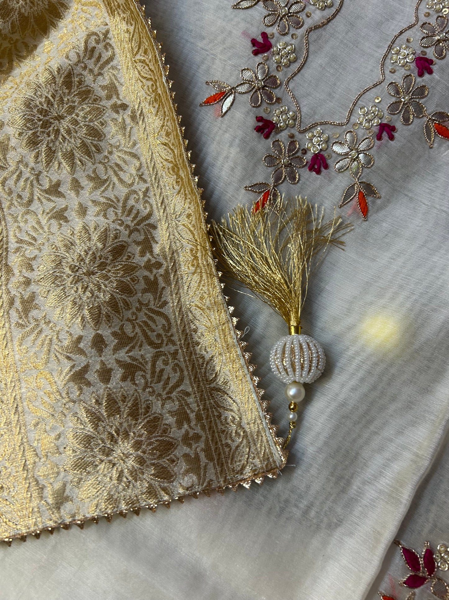 CREAM CHANDERI SILK SUIT WITH CHAMKI WORK