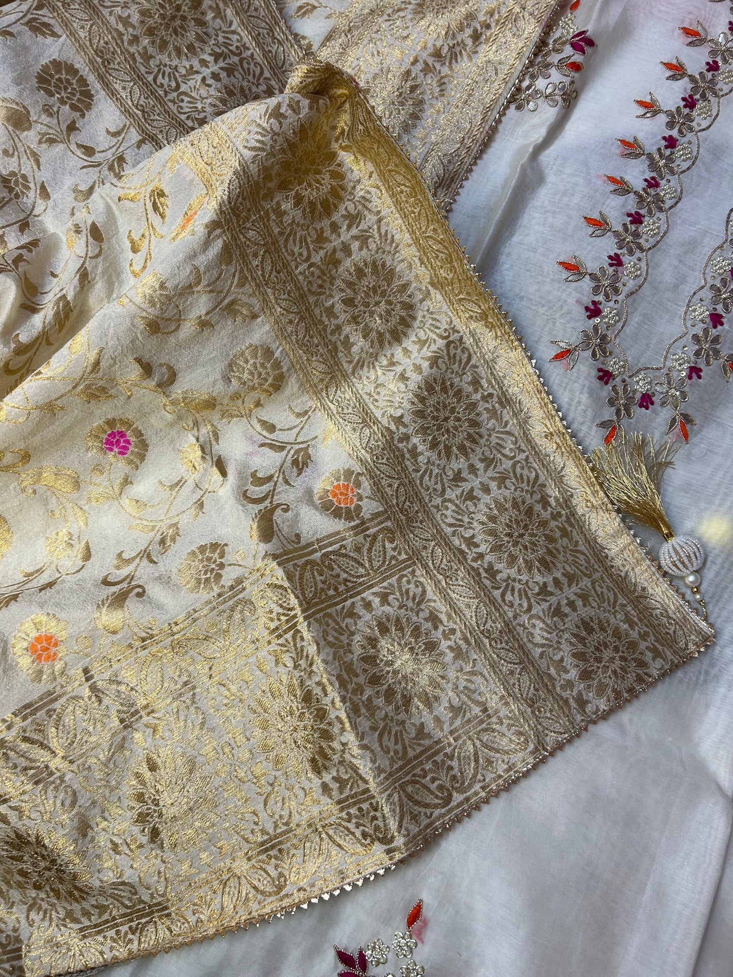 CREAM CHANDERI SILK SUIT WITH CHAMKI WORK