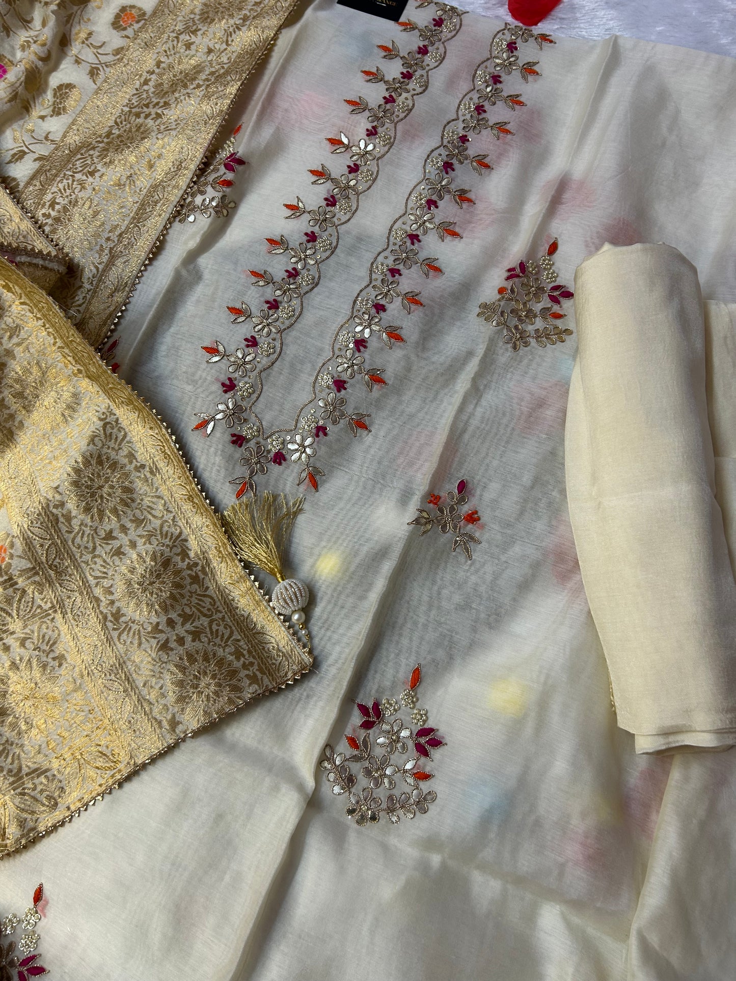 CREAM CHANDERI SILK SUIT WITH CHAMKI WORK