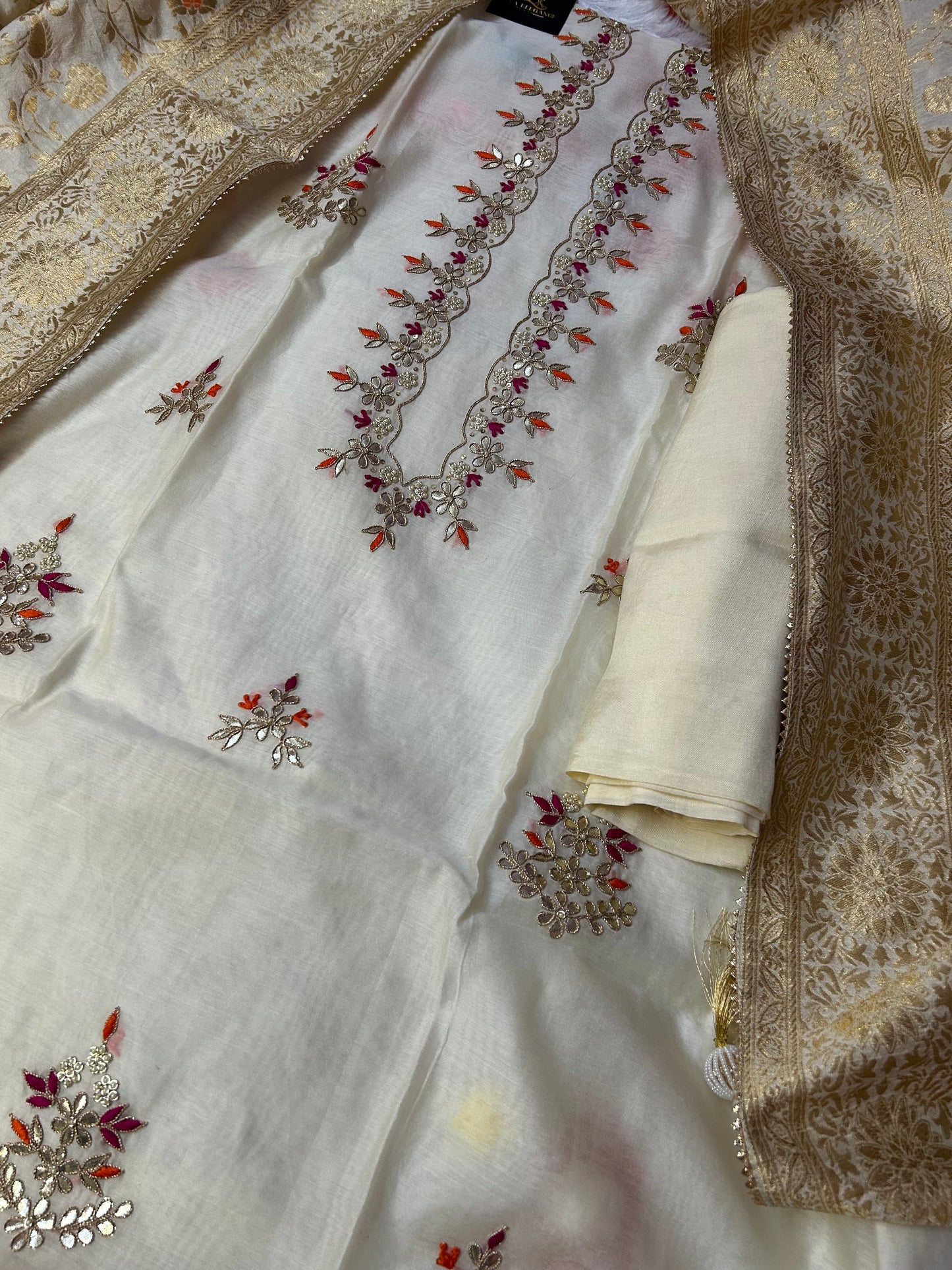 CREAM CHANDERI SILK SUIT WITH CHAMKI WORK