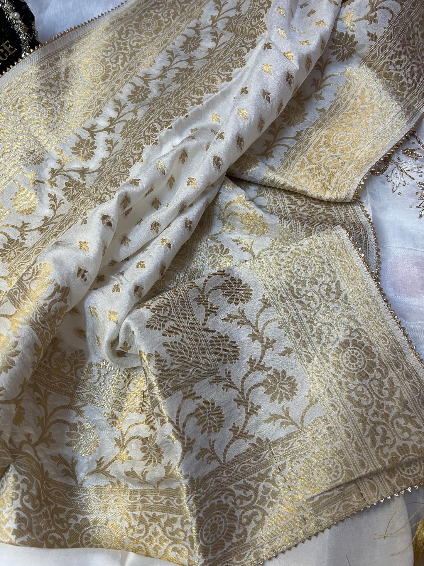 WHITE CHANDERI SILK SUIT WITH ZARDOZI  WORK