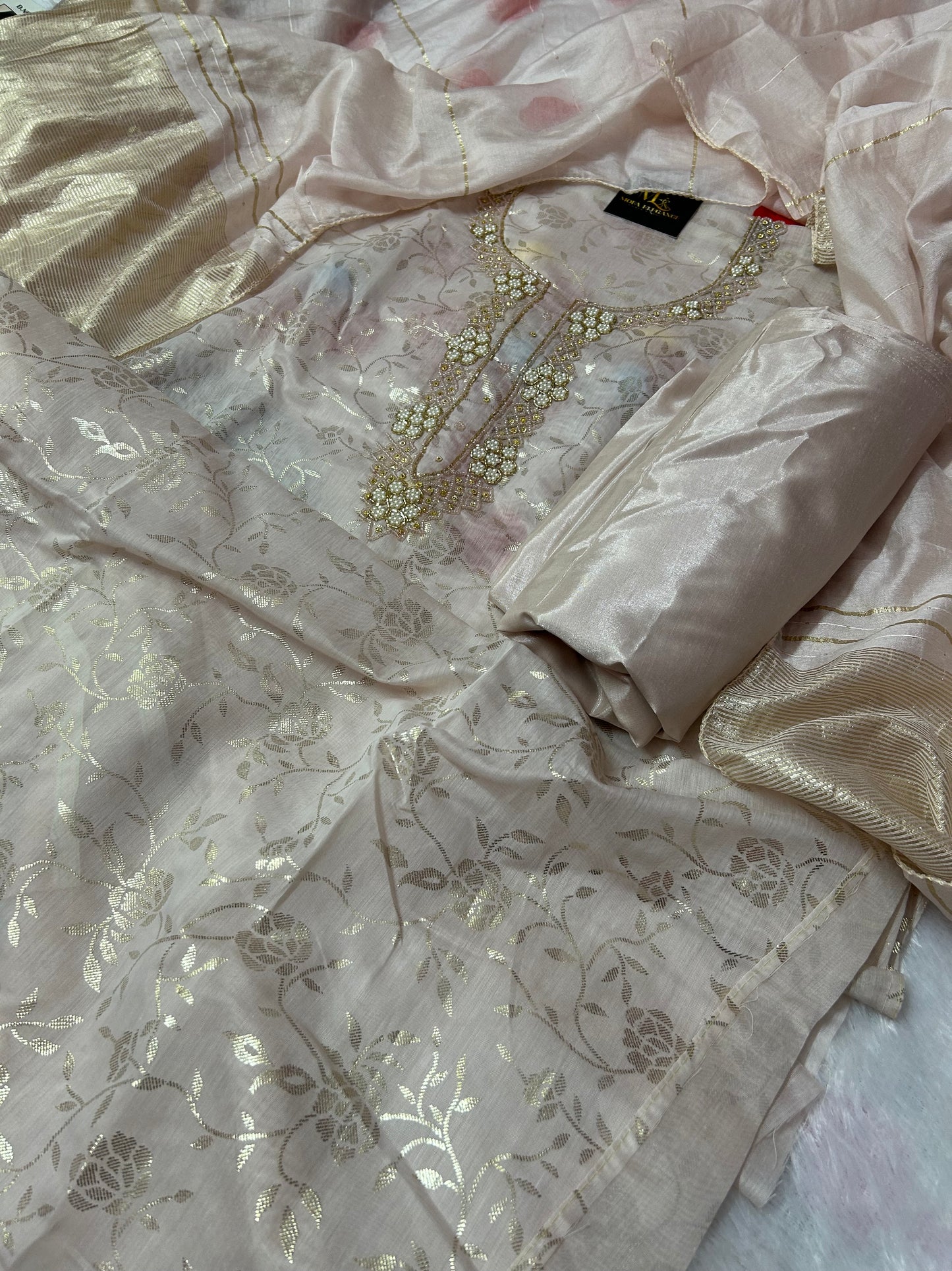 PINK ORGANZA SUIT WITH CUTDANA WORK
