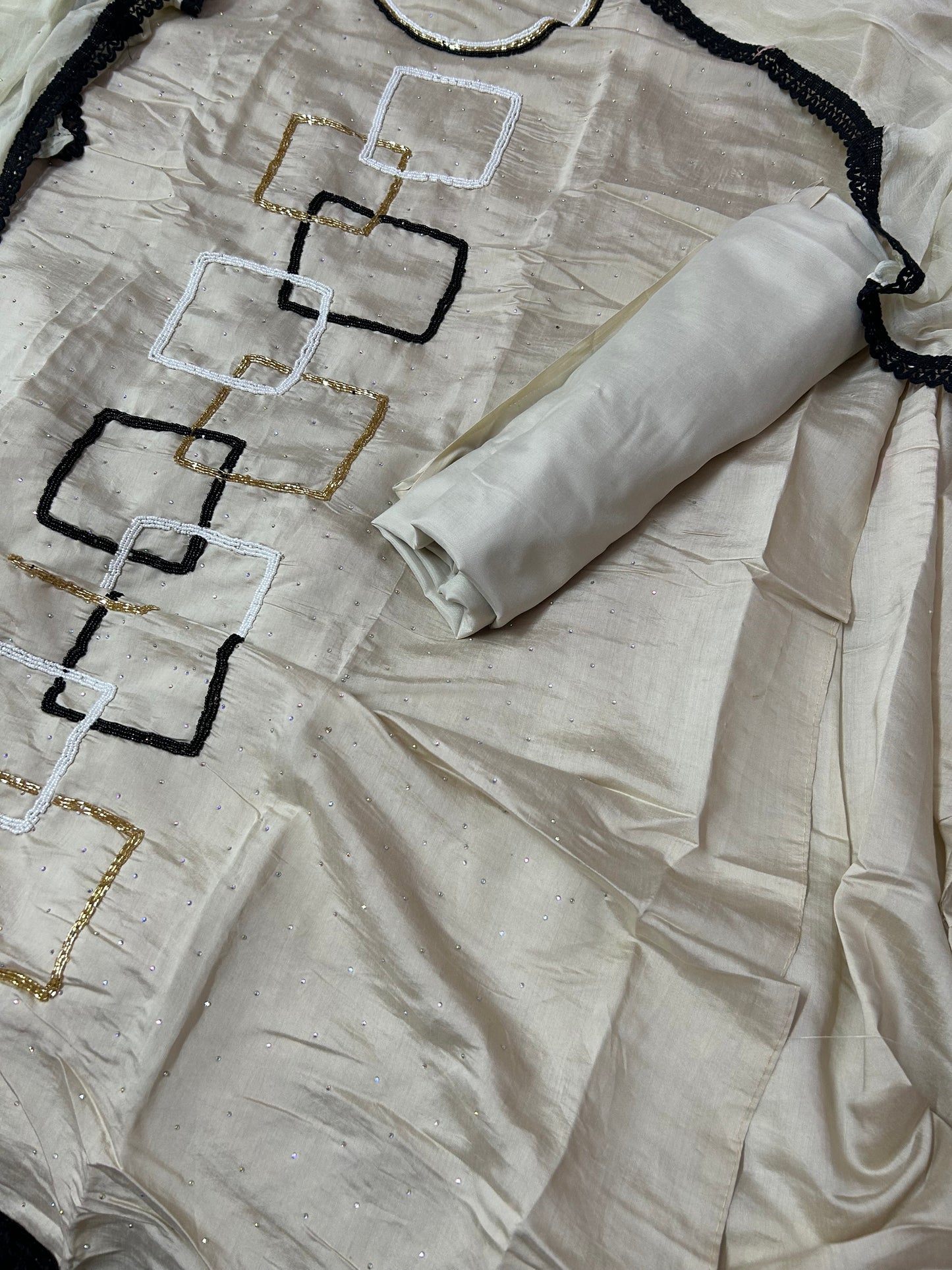 GREY SOFT ORGANZA SUIT WITH CUTDANA WORK